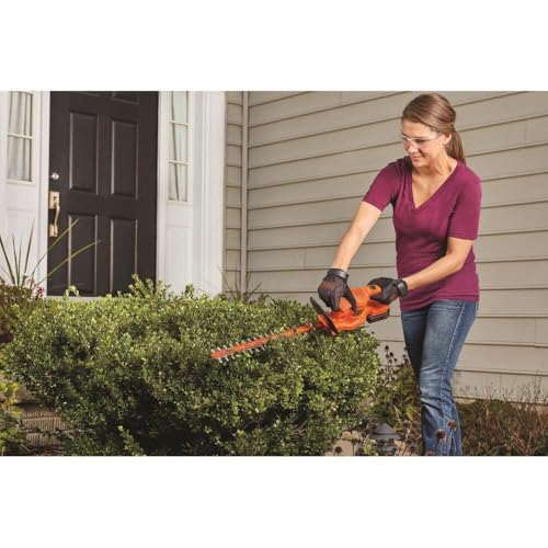 BLACK+DECKER 20V MAX Hedge Trimmer Cordless, 18 inch, Battery and Charger Included, Light Weight Reduced Vibration Bush Trimmer Hedger (LHT218C1)