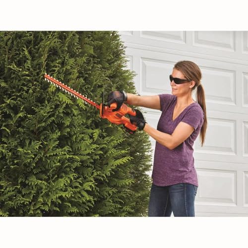 BLACK+DECKER 20V MAX Hedge Trimmer Cordless, 18 inch, Battery and Charger Included, Light Weight Reduced Vibration Bush Trimmer Hedger (LHT218C1)