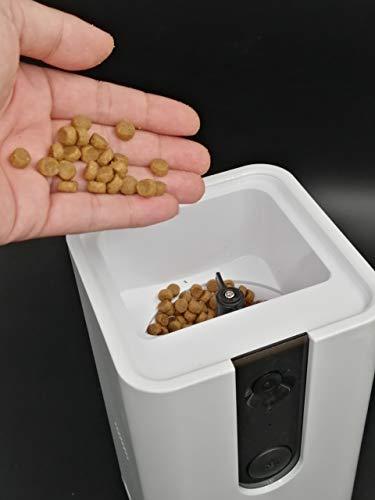 DOGNESS Dog Camera Treat Dispenser,HD Video WiFi Pet Camera with 2-Way Audio and Night Vision,Monitor Your Dogs and Cats