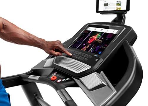 ProForm Performance 800i Treadmill Includes a 1-Year iFit Membership ($396 Value) A True Club Membership with World-Class Personal Training in The Comfort of Your Home