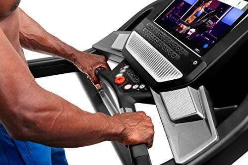 ProForm Performance 800i Treadmill Includes a 1-Year iFit Membership ($396 Value) A True Club Membership with World-Class Personal Training in The Comfort of Your Home