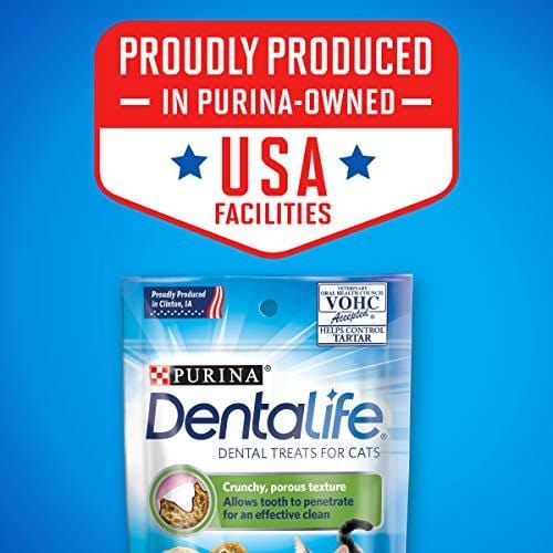 Purina DentaLife Made in USA Facilities Cat Dental Treats; Tasty Chicken Flavor - 13.5 oz. Canister