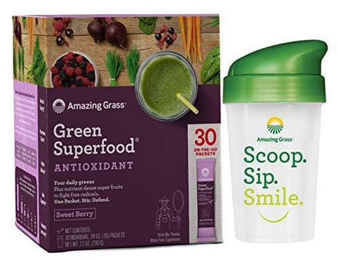 Amazing Grass Green Superfood Sweet Berry Antioxidant Natural Organic Smoothie | Detox cleanse weight loss | Elderberry, Wheatgrass, and 7 Super Greens | 30 Count Packets | Bonus Shaker Cup