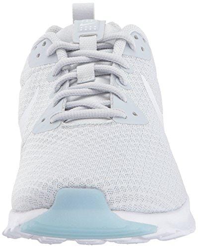 NIKE Women's Air Max Motion LW Running Shoe, Pure Platinum/White, 8 B(M) US