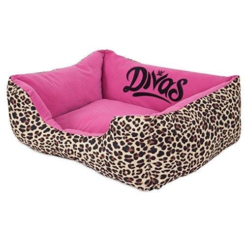WWE Divas 20X17 Rectangular Lounger Pet Bed
