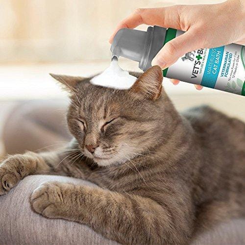 Vet's Best No Rinse Waterless Dry Shampoo for Cats, Natural and Veterinarian Formulated