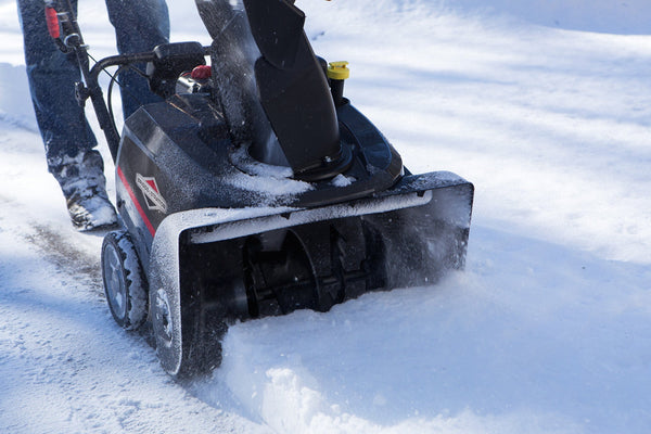 Briggs & Stratton 1696741 Single Stage Snow Thrower with Snow Shredder Auger and 250cc Engine with Electric Start, 22-Inch
