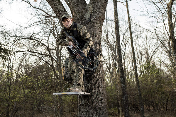 Barnett HyperGhost 425 Crossbow in Mossy Oak Treestand Camo, Shoots 425 Feet Per Second and Includes Premium Illuminated 1.5-5x32 Scope