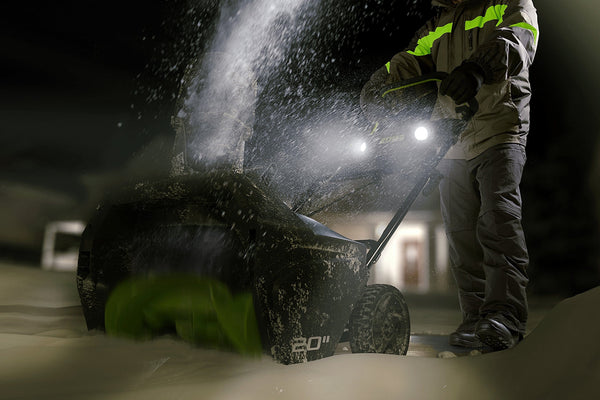 GreenWorks 2600402 Pro 80V 20-Inch Cordless Snow Thrower, 2Ah Battery & Charger Included